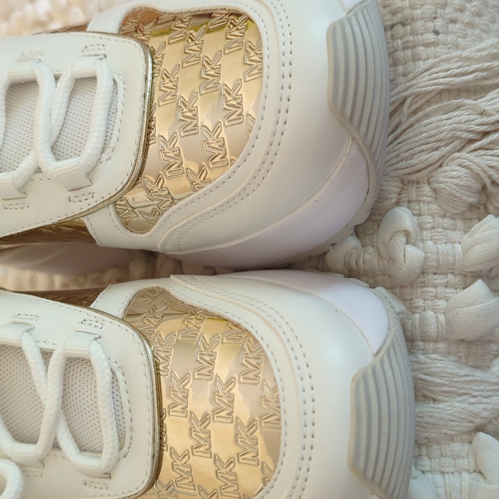 Michael Kors Sneakers NWOT 7 - Picture 4 of 7